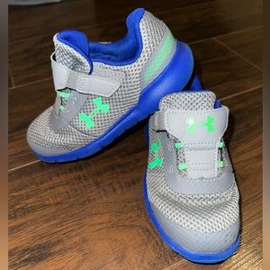 Boys size 9 Under Armour shoes